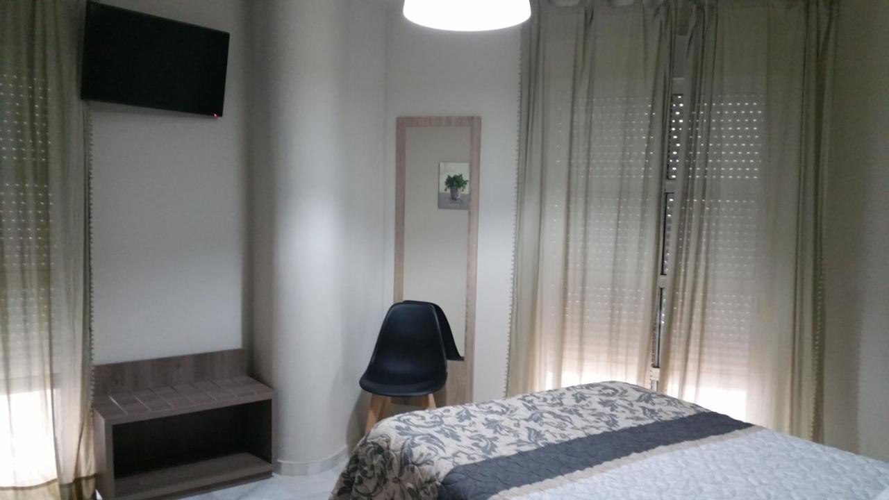 Hostal Tilos Malaga Luaran gambar